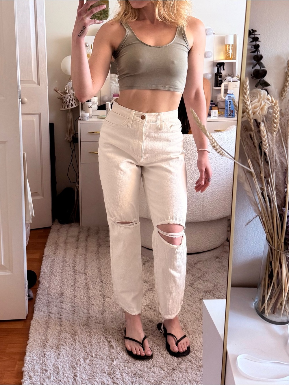 Universal Thread Straight-Leg High-Rise Jeans in Cream with Knee Rips